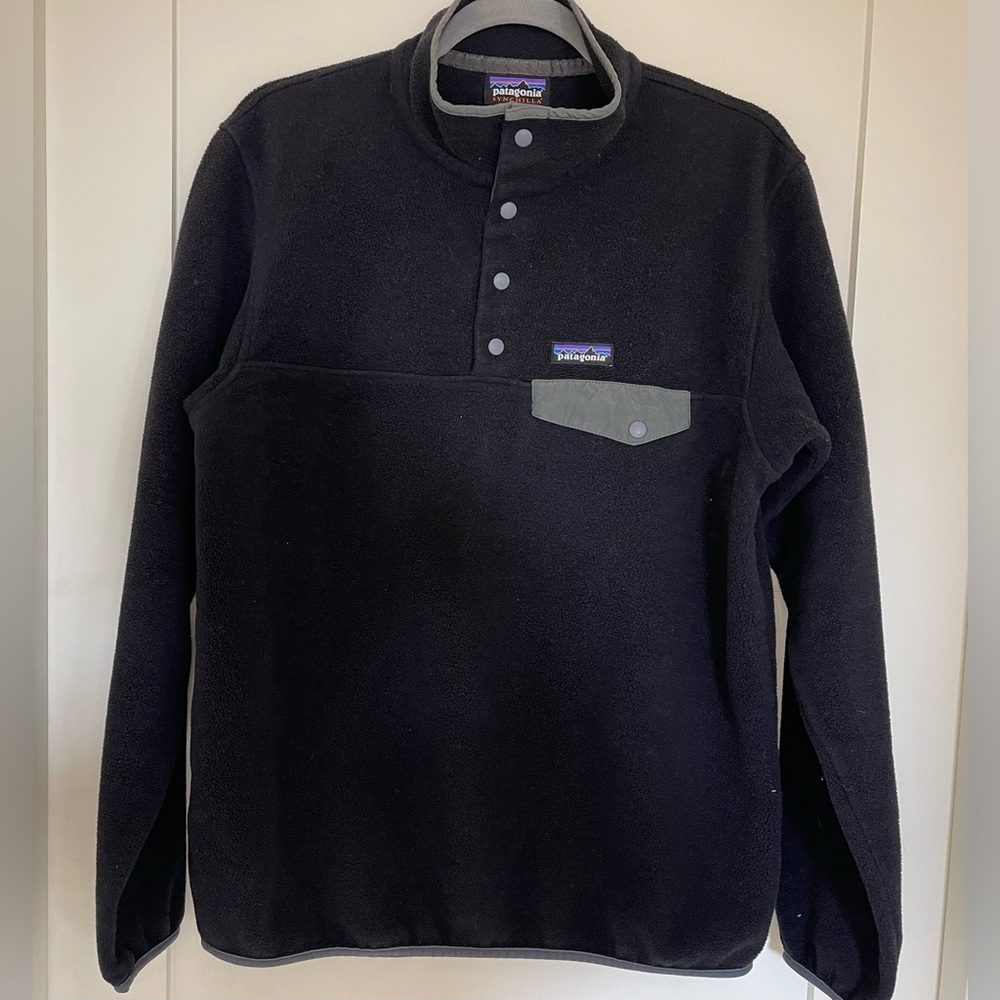 Patagonia Women’s 1/4  Synchilla Snap T Black Fleece Sweater size Large